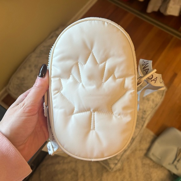 Lululemon side bag, canada olympic collection - Picture 1 of 3